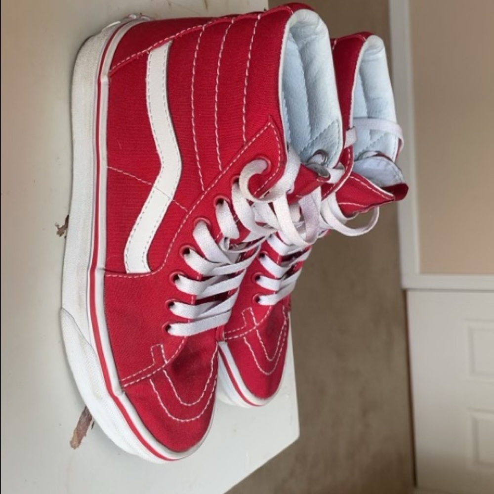 ❤️RED HIGHTOP VANS❤️